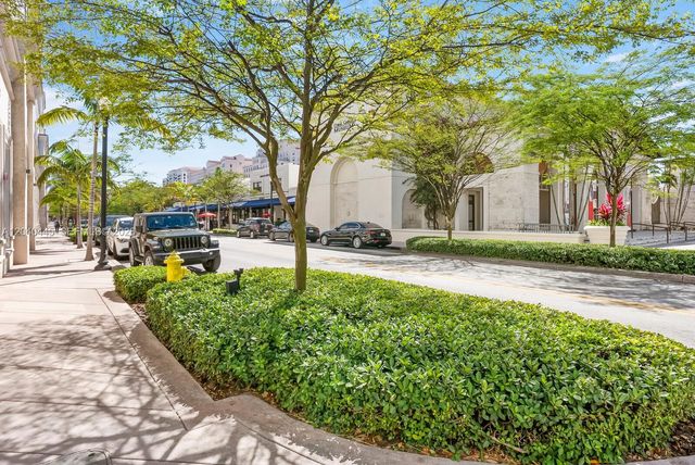 275 Giralda Ave 6C, Coral Gables, FL 33134