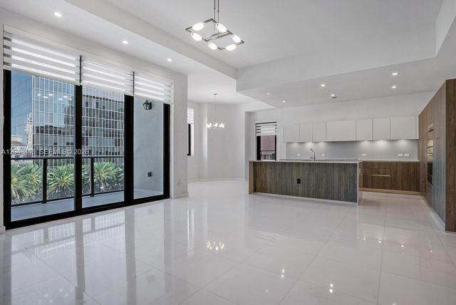 275 Giralda Ave 6C, Coral Gables, FL 33134