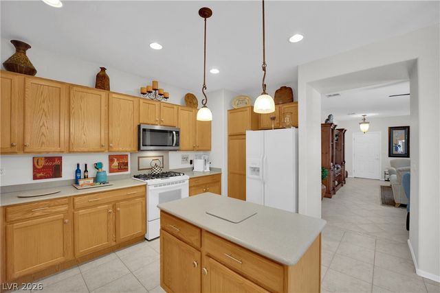 1811 Tiger Creek Avenue, Henderson, NV 89012