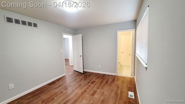 17676 Addison Street, Southfield, MI 48075