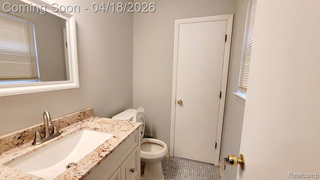 17676 Addison Street, Southfield, MI 48075