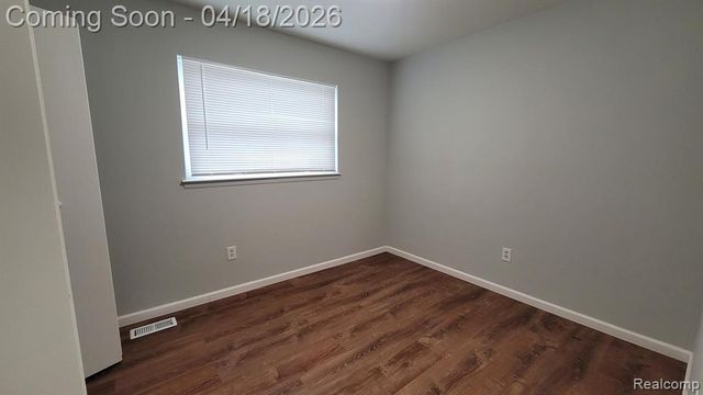 17676 Addison Street, Southfield, MI 48075