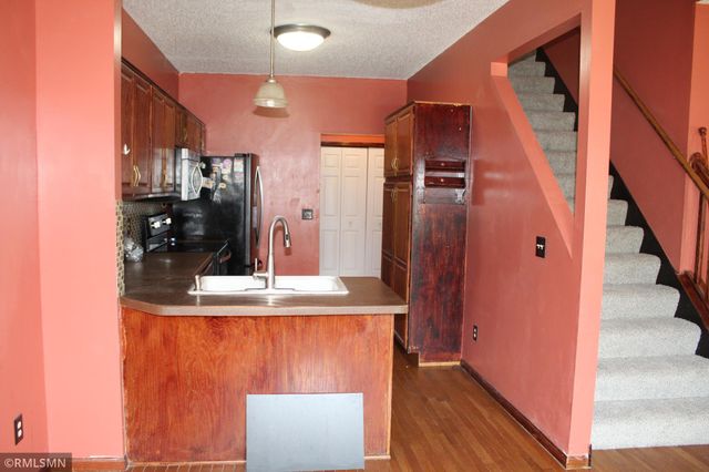 8609 Tessman Circle N, Brooklyn Park, MN 55445