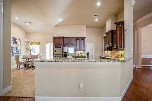 94 S Beech Springs Circle, Spring, TX 77389