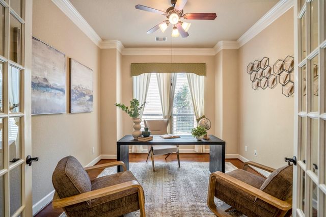 94 S Beech Springs Circle, Spring, TX 77389