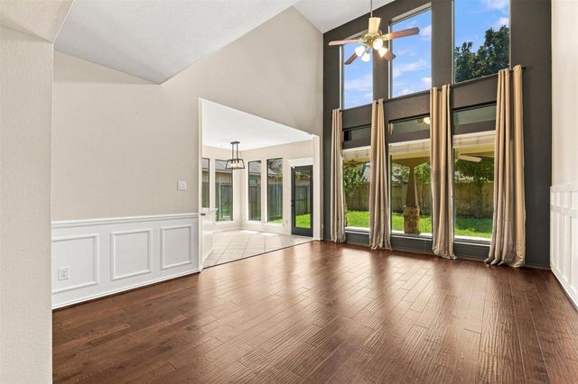 5526 Walnut Glen Lane, Rosenberg, TX 77471