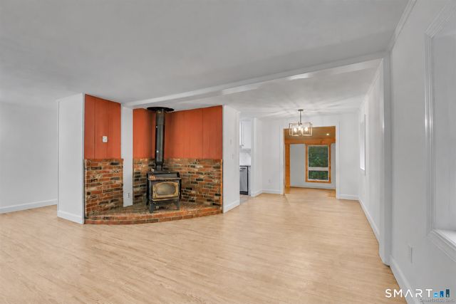 6 East Hayes Road, East Hampton, CT 06424