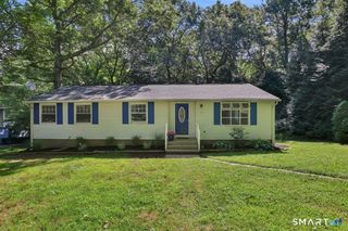 6 East Hayes Road, East Hampton, CT 06424