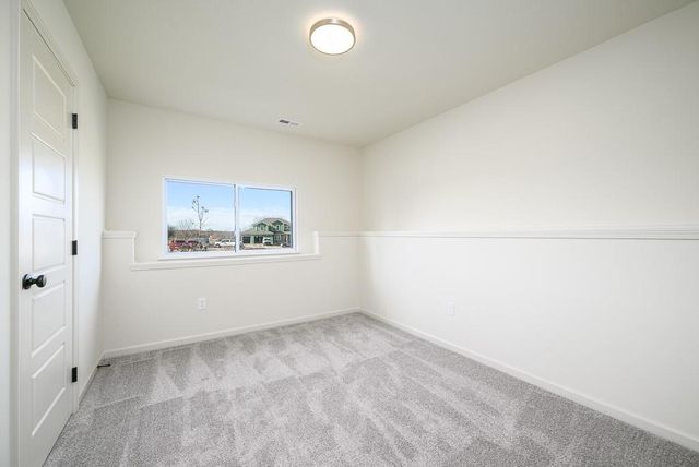 1661 N 156th Street, Basehor, KS 66007