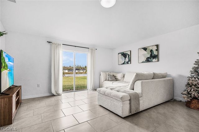 4007 San Clemente CT, North Fort Myers, FL 33917