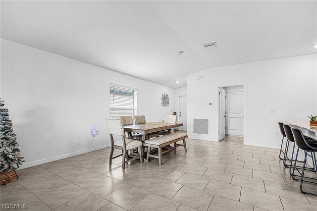 4007 San Clemente CT, North Fort Myers, FL 33917