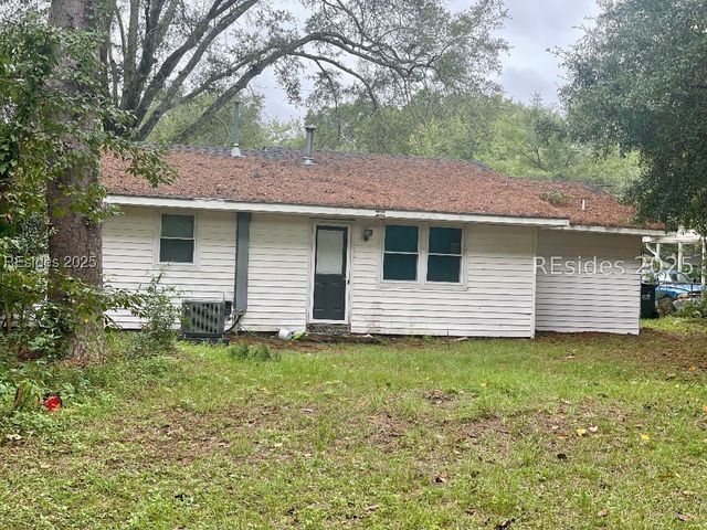 40 Mystic Cir, Beaufort, SC 29902