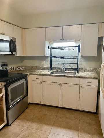 40 Mystic Cir, Beaufort, SC 29902