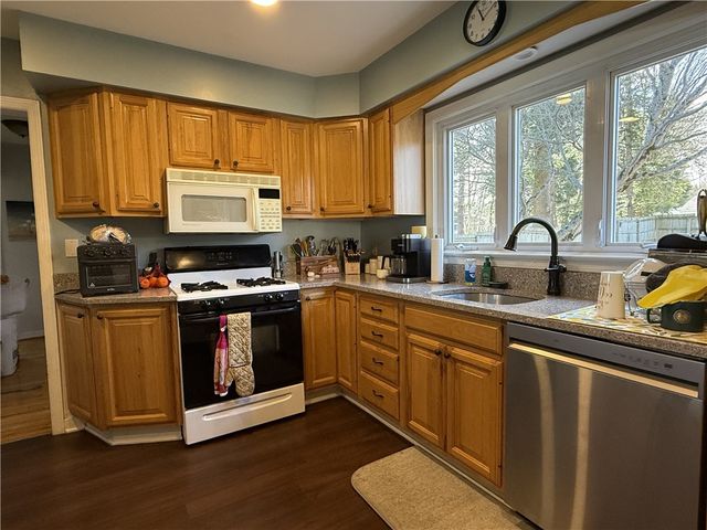 103 Merritt Place, New Hartford, NY 13413