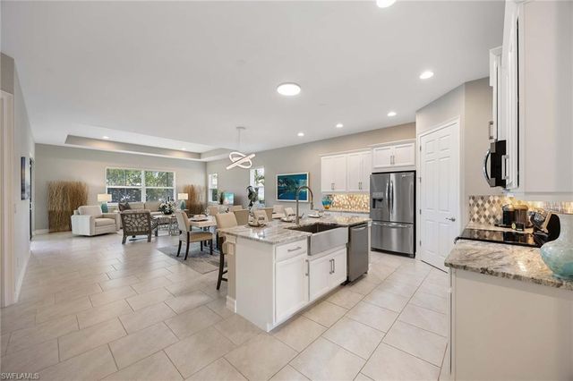 14878 Windward LN, Naples, FL 34114