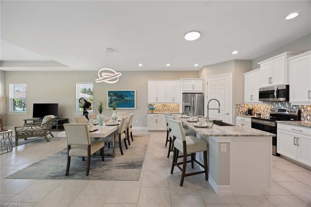 14878 Windward LN, Naples, FL 34114