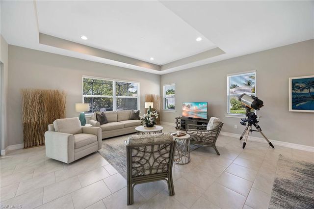 14878 Windward LN, Naples, FL 34114