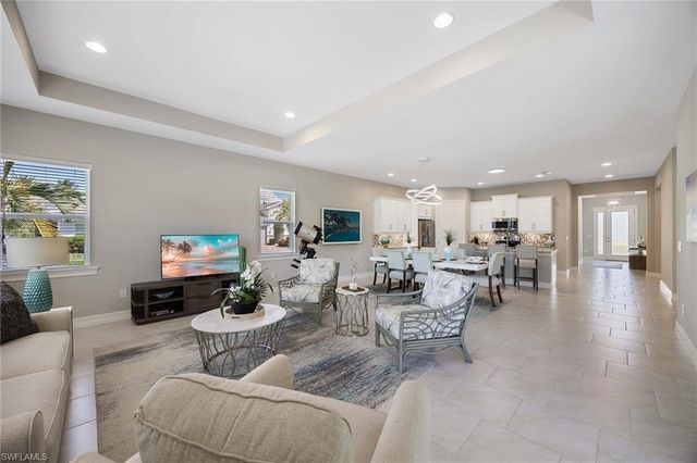 14878 Windward LN, Naples, FL 34114