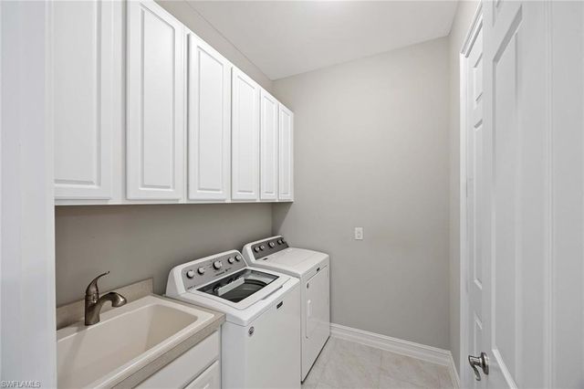 14878 Windward LN, Naples, FL 34114