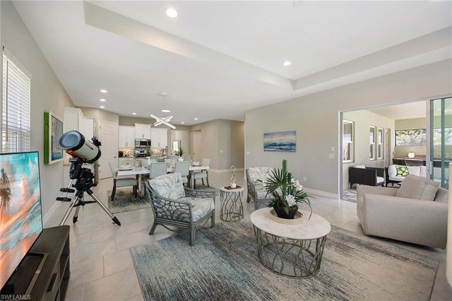 14878 Windward LN, Naples, FL 34114