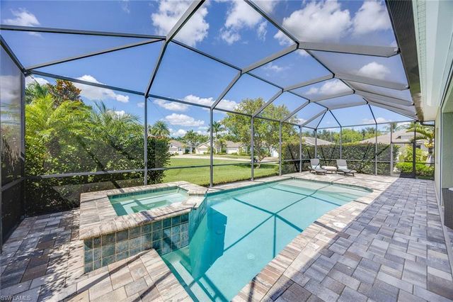 14878 Windward LN, Naples, FL 34114
