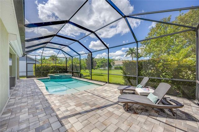 14878 Windward LN, Naples, FL 34114
