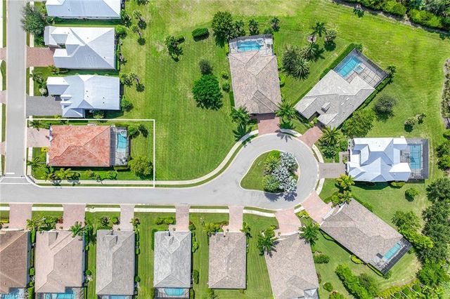 14878 Windward LN, Naples, FL 34114