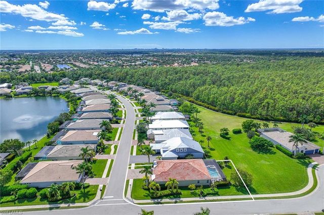 14878 Windward LN, Naples, FL 34114