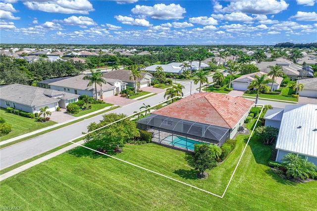 14878 Windward LN, Naples, FL 34114