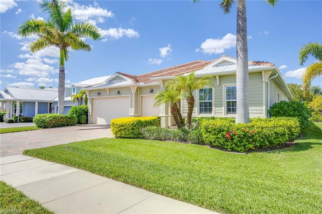 14878 Windward LN, Naples, FL 34114