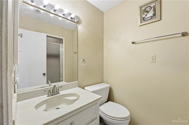 2421 W Jonquil Avenue, Mcallen, TX 78501