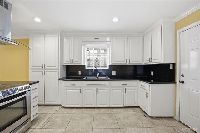 2421 W Jonquil Avenue, Mcallen, TX 78501