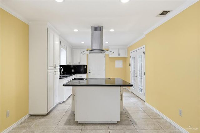2421 W Jonquil Avenue, Mcallen, TX 78501
