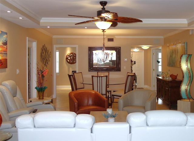 625 Oaks Drive 302, Pompano Beach, FL 33069