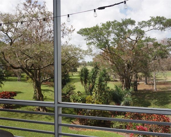 625 Oaks Drive 302, Pompano Beach, FL 33069