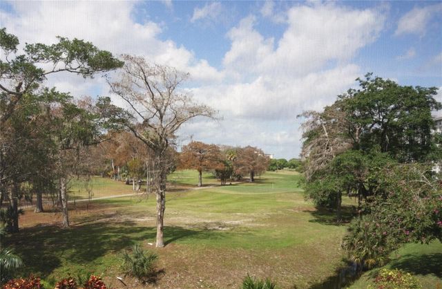 625 Oaks Drive 302, Pompano Beach, FL 33069