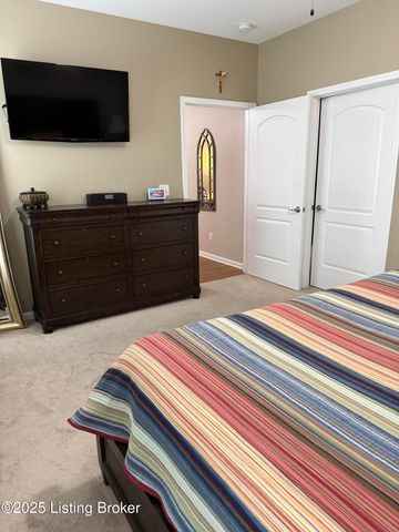 8700 Stony Falls Way, Jeffersontown, KY 40299