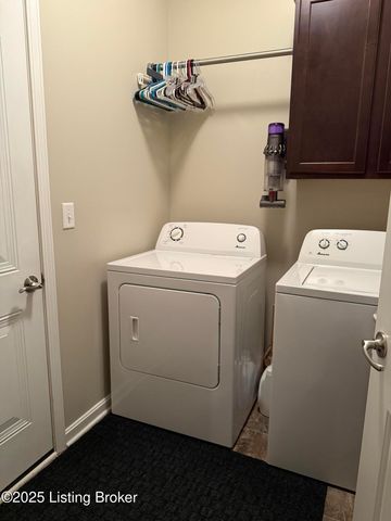 8700 Stony Falls Way, Jeffersontown, KY 40299