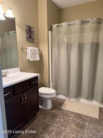 8700 Stony Falls Way, Jeffersontown, KY 40299