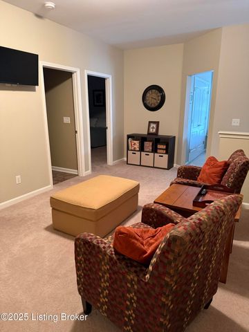 8700 Stony Falls Way, Jeffersontown, KY 40299