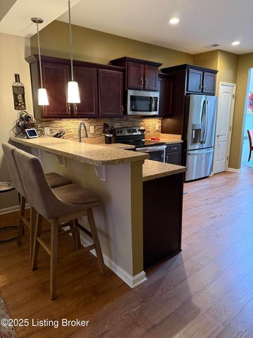 8700 Stony Falls Way, Jeffersontown, KY 40299