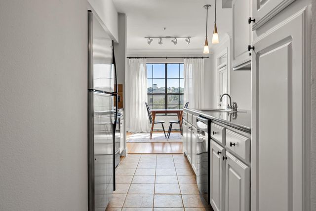 7701 Rialto BLVD 1426, Austin, TX 78735