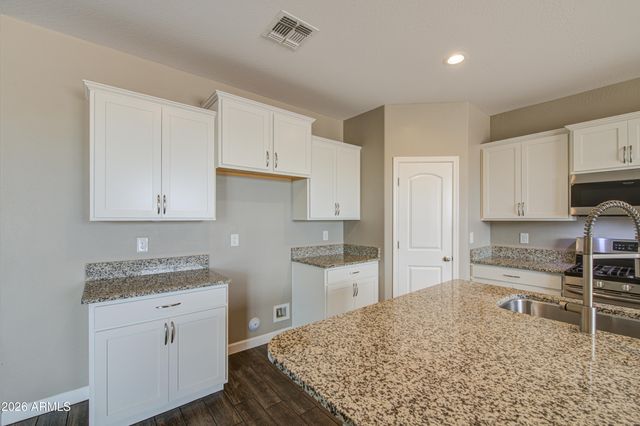 3915 N BROOKLYN Drive, Buckeye, AZ 85396
