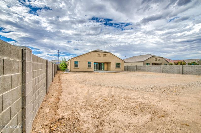 3915 N BROOKLYN Drive, Buckeye, AZ 85396