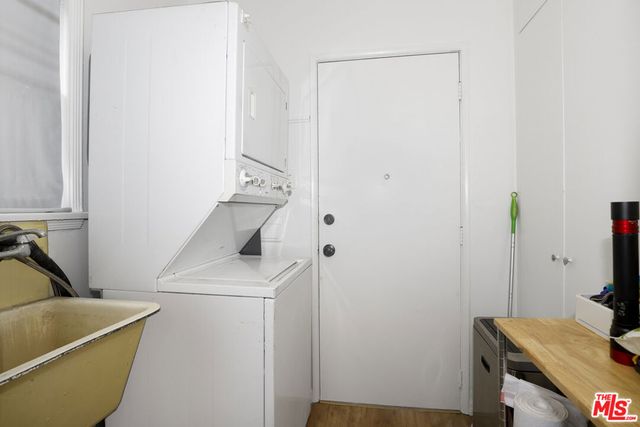 1745 S Bundy Drive, Los Angeles, CA 90025