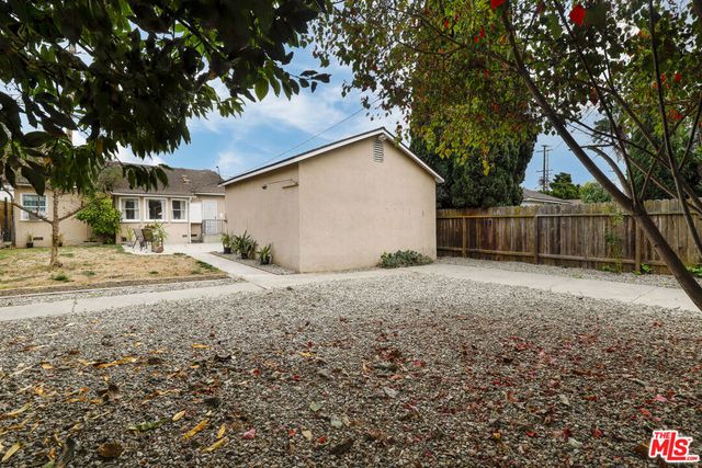 1745 S Bundy Drive, Los Angeles, CA 90025