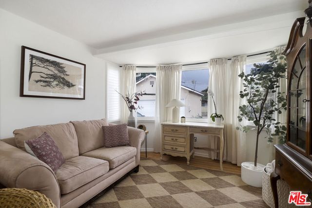 1745 S Bundy Drive, Los Angeles, CA 90025