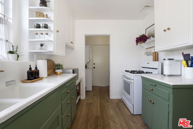 1745 S Bundy Drive, Los Angeles, CA 90025