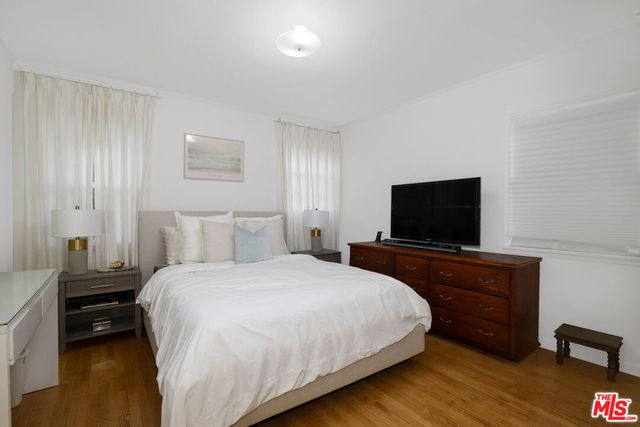 1745 S Bundy Drive, Los Angeles, CA 90025