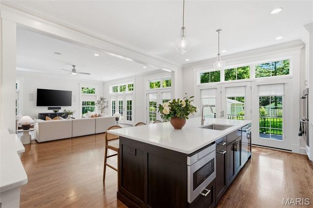 320 S Gore Avenue, St Louis, MO 63119